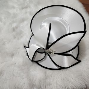Ms Divine Hat